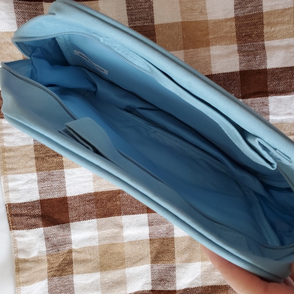 Biotherm makeup pouch, blue, navy and white stripes - Picture 3 of 3